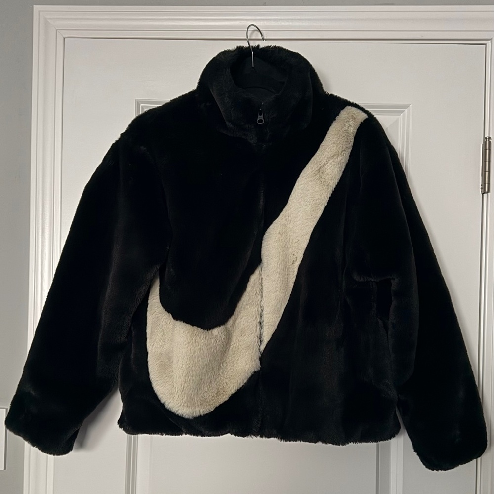 Nike Womens Oversized Swoosh Logo Jacket